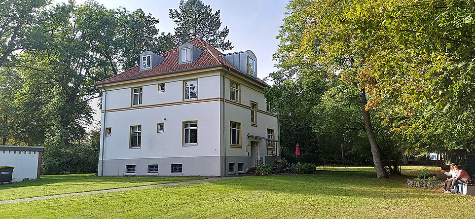 Ehemaliges Pfarrhaus von 1929 als betreute Jugendwohngruppe